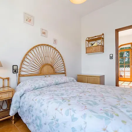 Holiday home Hauzify I Casa Cardona *