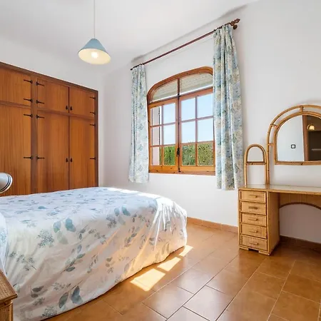 Hauzify I Casa Cardona Holiday home Les Tres Cales