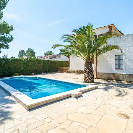 Holiday home Hauzify I Casa Cardona *